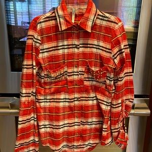 36 point 5 button down red plaid top size small